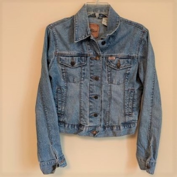 Levi's Jackets & Blazers - Levi's Signature Denim Jean Jacket Size S/P/CH